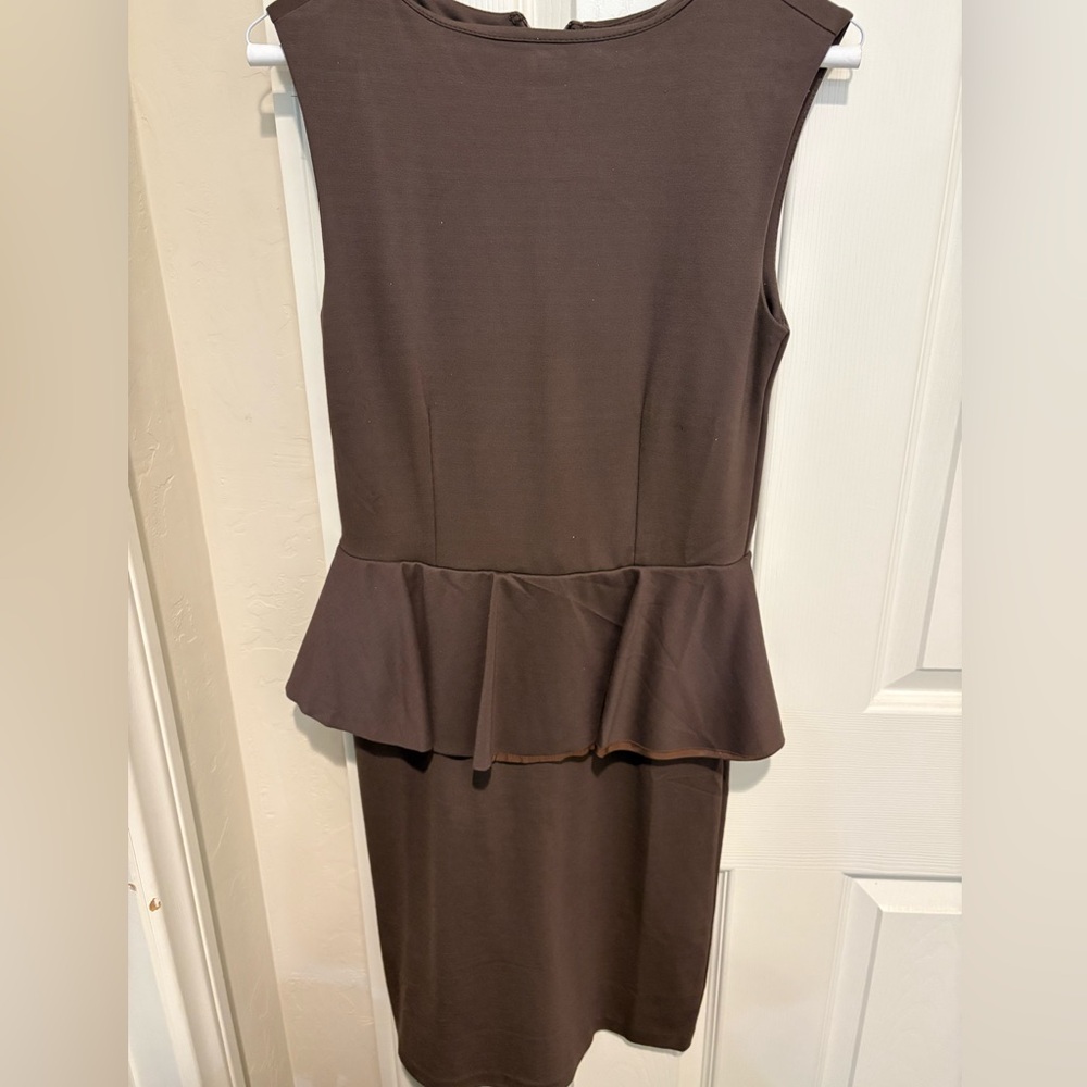 Elegant Brown Sleeveless Dress
